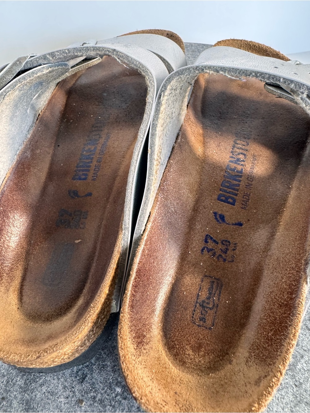 Birkenstock Silver Leather Arizona Buckle Sandals 37 N Metallic - Picture 14 of 15